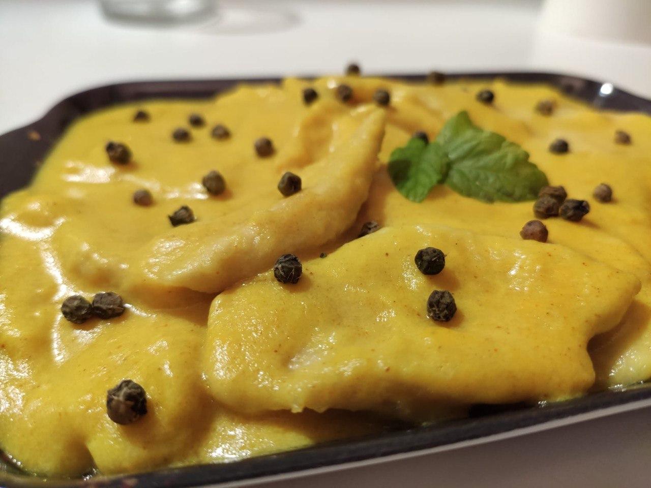 Straccetti di pollo con latte e curcuma