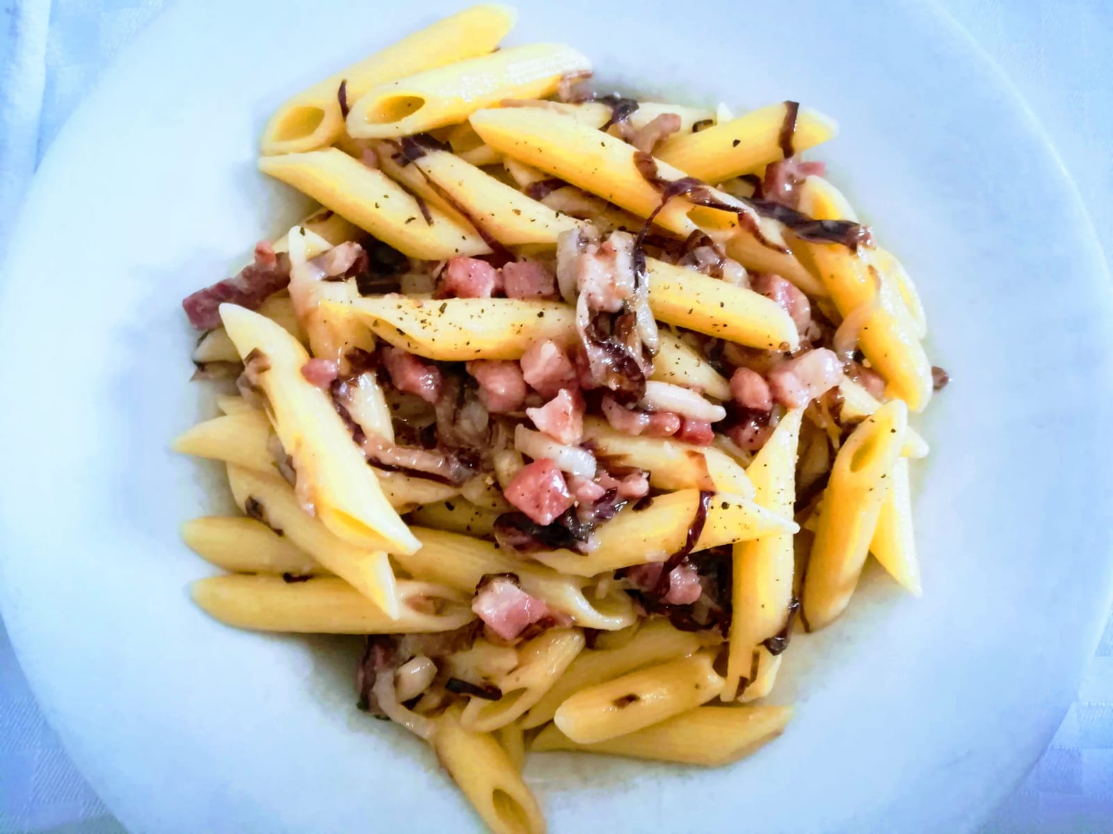 ricetta pennette radicchio pancetta